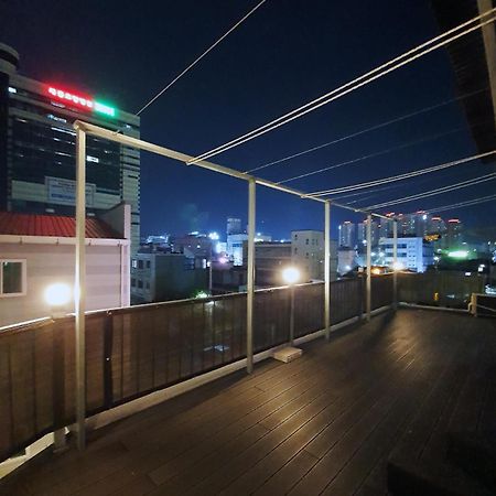 Ariene Guesthouse Кванджу Экстерьер фото